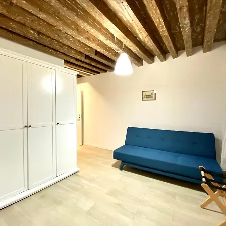 بيت ضيافة Santa Caterina